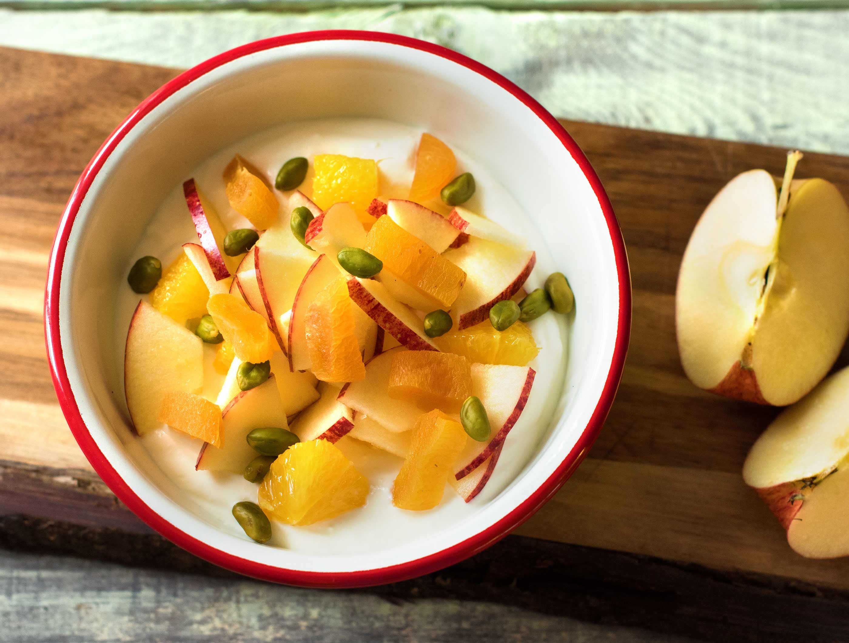 Yaourt entier aux abricots et à l’orange