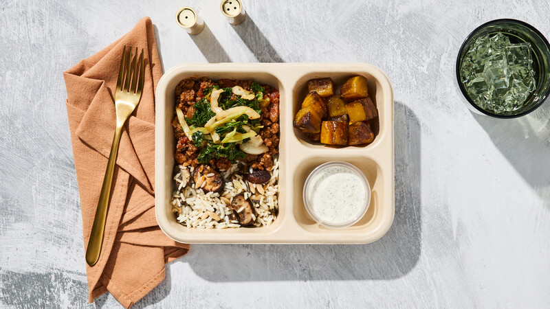Bœuf et mélange de champignons et de chou