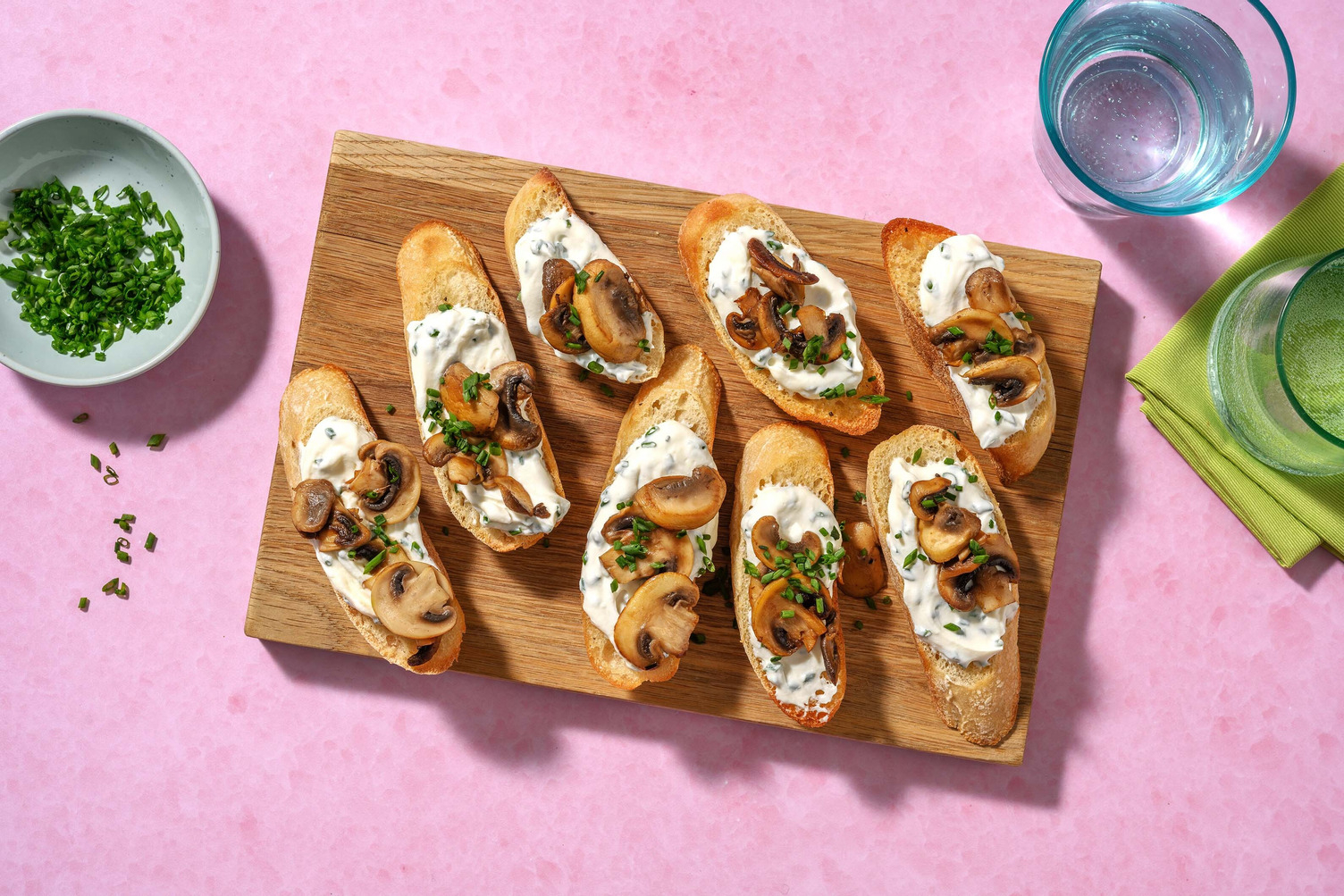 Crostinis à la ricotta fouettée