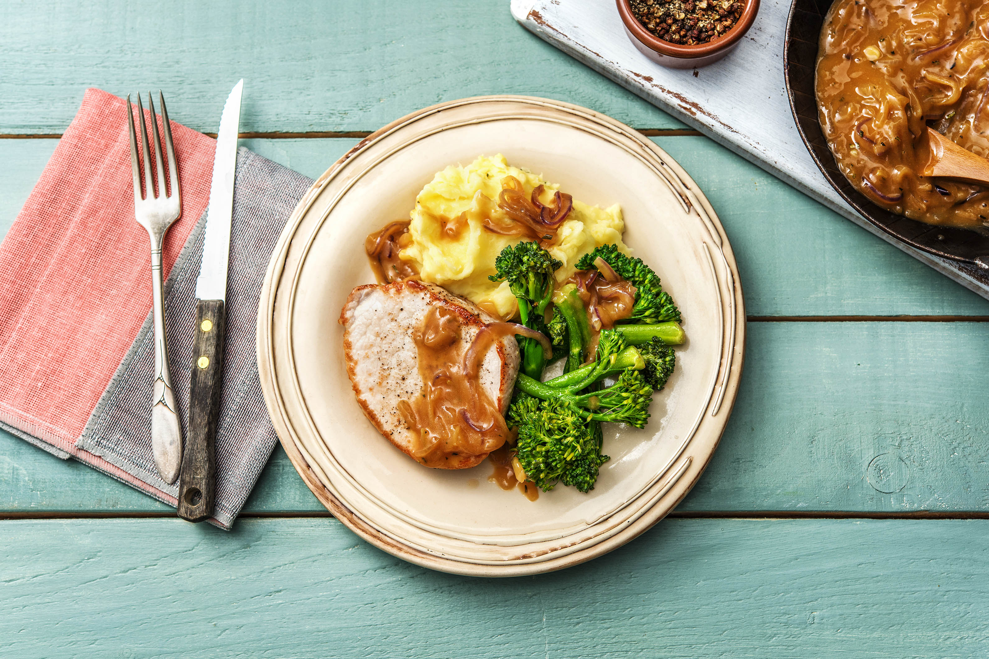 Schweinelachs mit Brokkolini