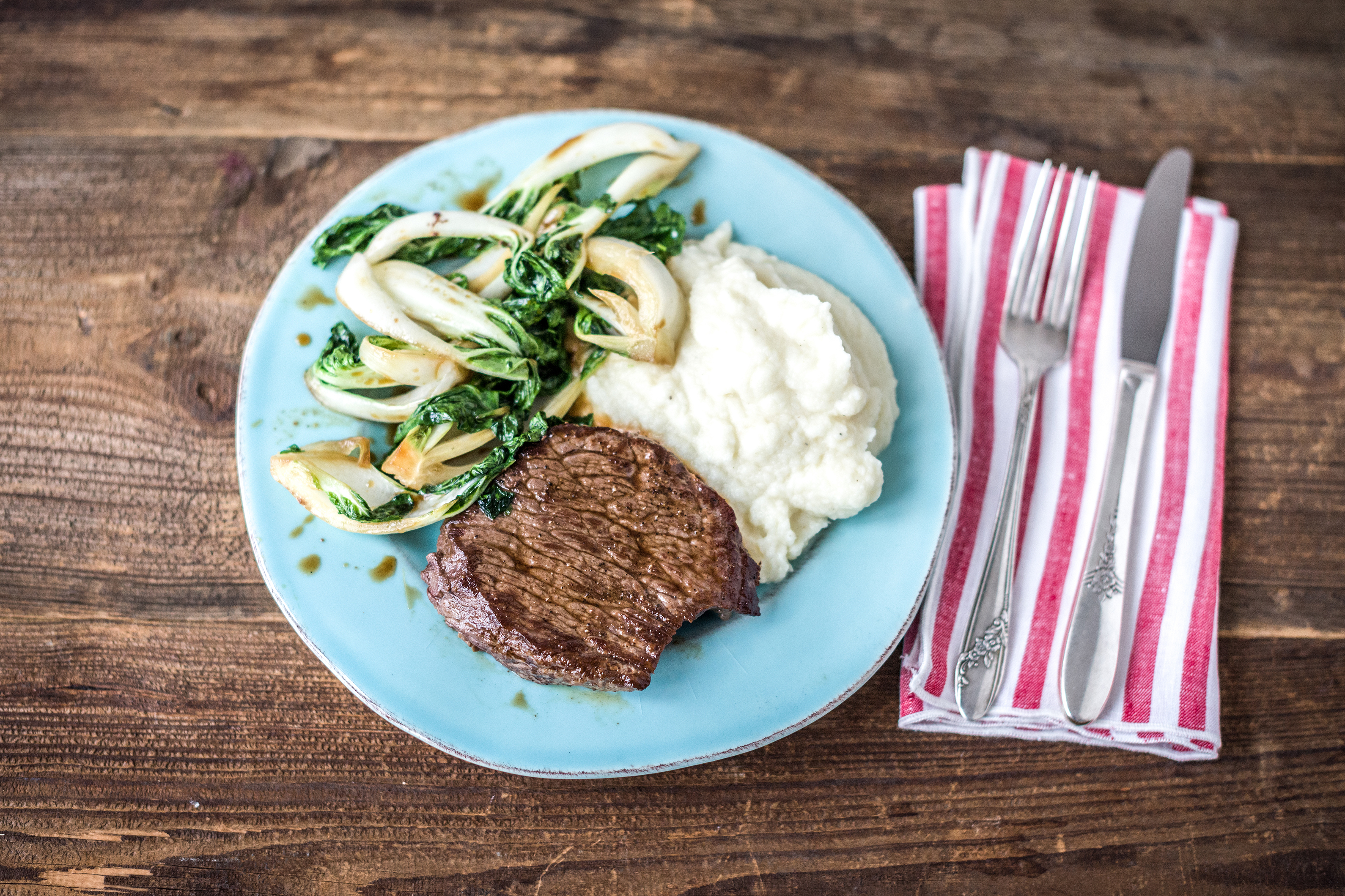 Zartes Rindfleisch mit cremigen Selleriestock