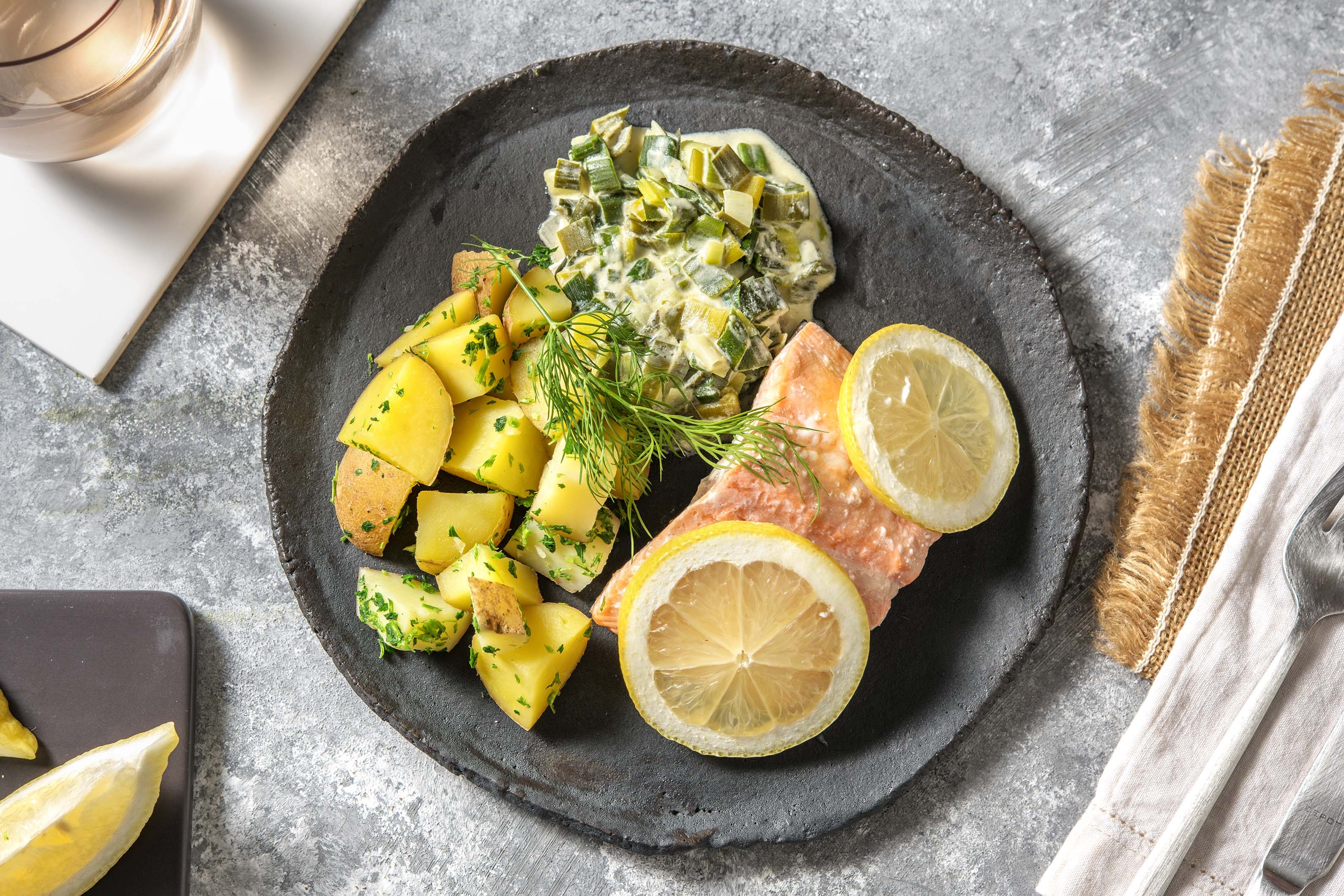 Zitronenlachs auf Rahmlauch