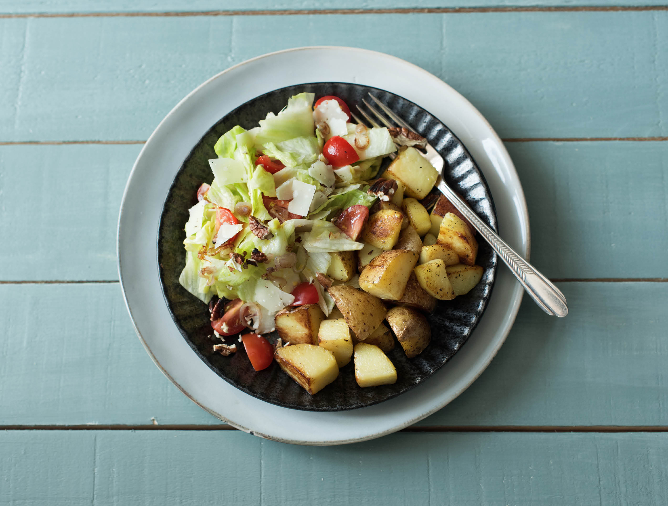 Zomerse salade met geitenkaas, krieltjes en sinaasappeldressing