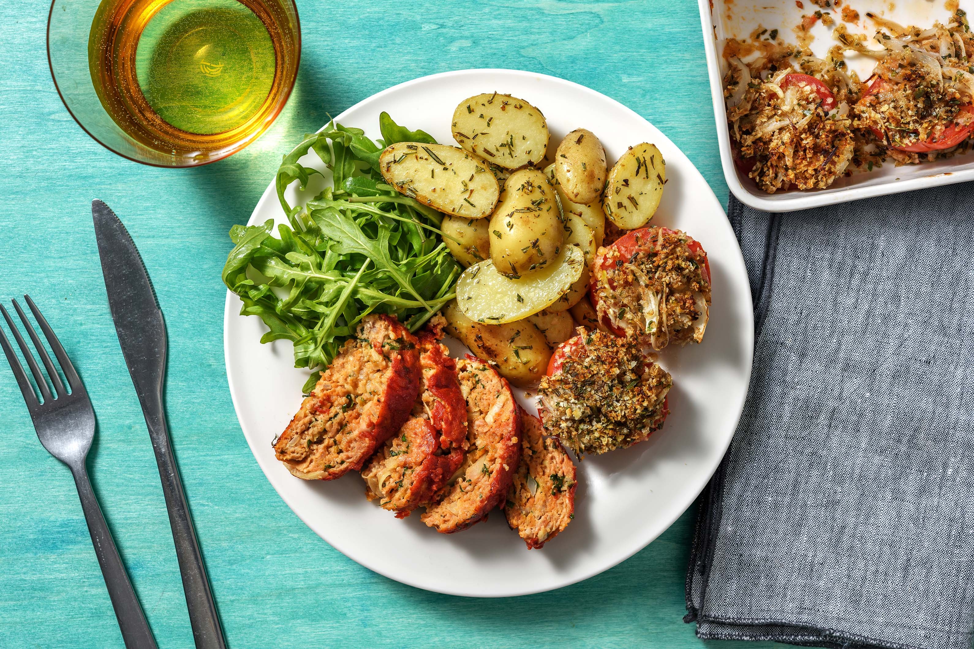 Zuiders gehaktbroodje met geroosterde tomaten