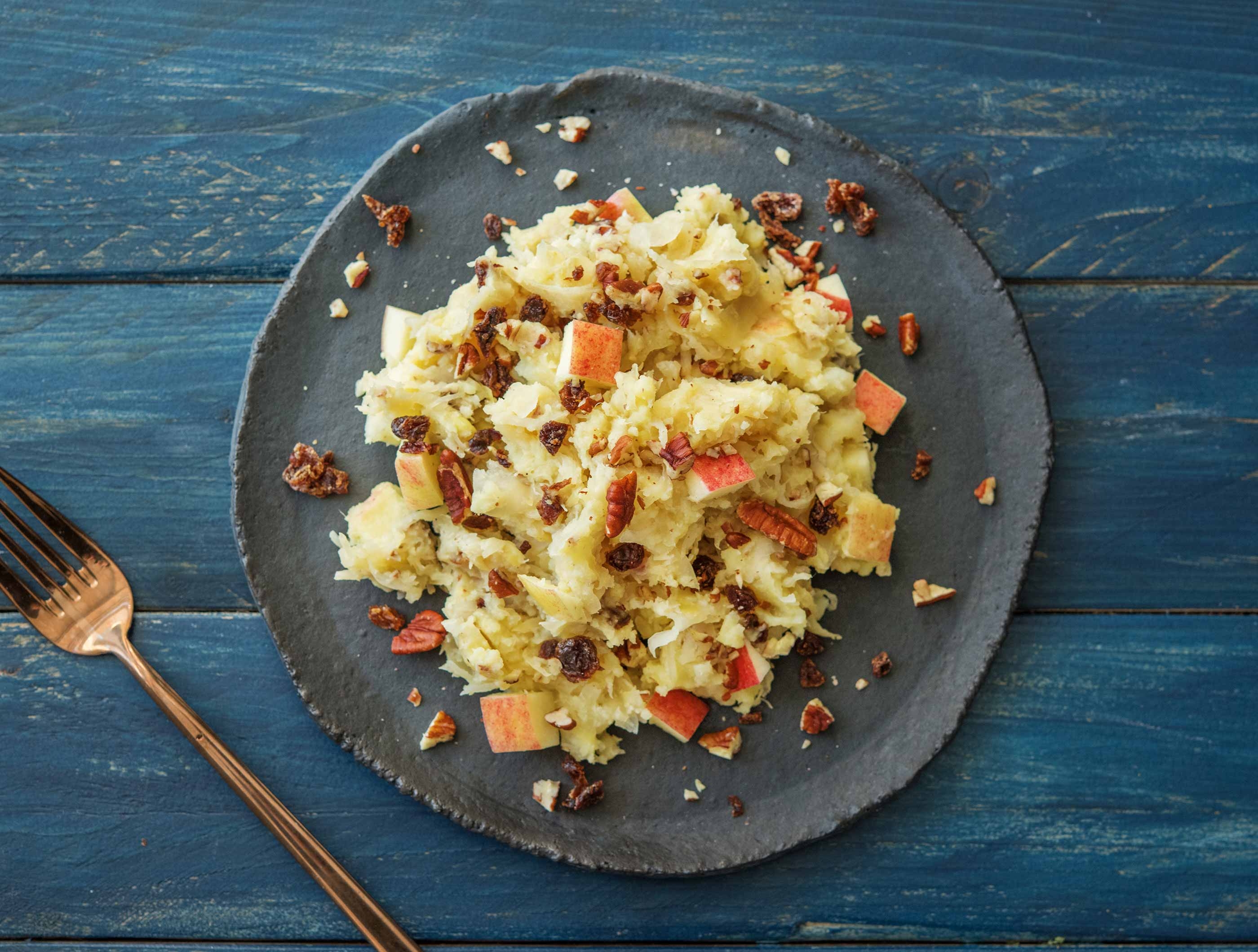 Zuurkoolstamppot met pastinaak, appel en pecannoten