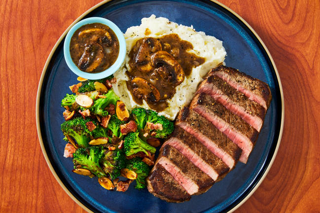 Contre-filet poêlé et sauce aux champignons
