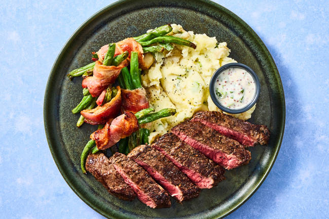 Steaks et haricots verts enrobés de bacon