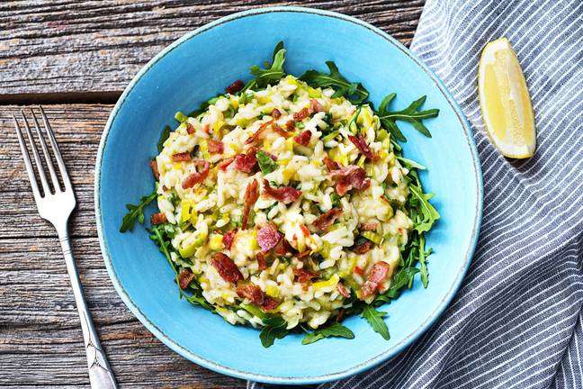 Pittige risotto met ontbijtspek en prei