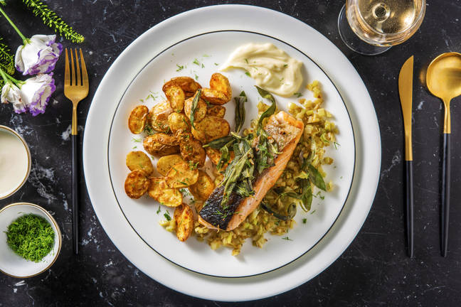 Filet de saumon et fenouil, garni d'épinards de mer