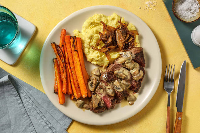 Rindersteak mit Schmorzwiebeln und Pilzsoße