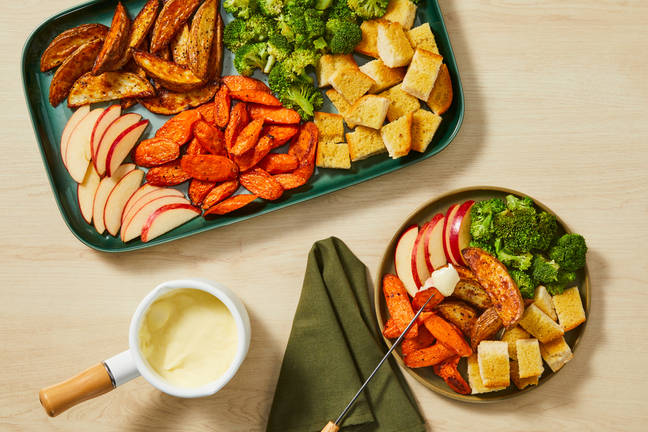 Cheddar-Mozz Fondue Board