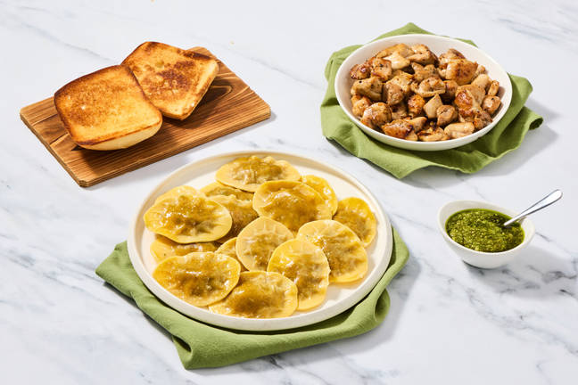 Super-Quick Chicken & Pesto Ravioli