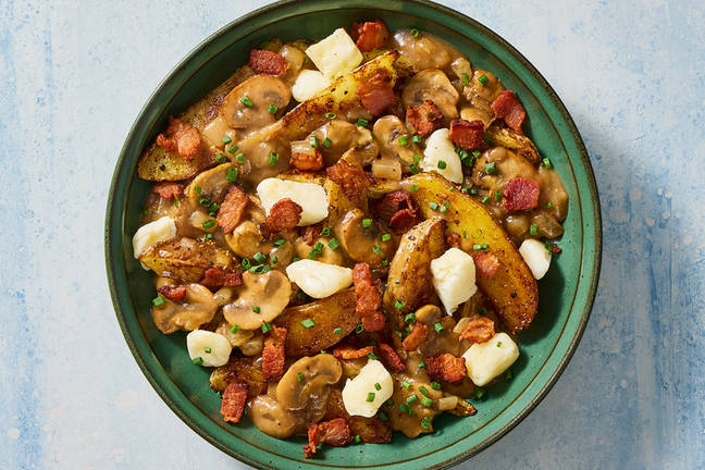 Poutine au bacon et au fromage en grains