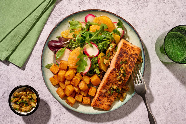 Oven-Baked Salmon & Paprika Pumpkin 