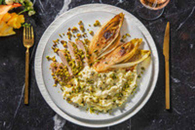 Varkenshaas met pistache-tijmkorst