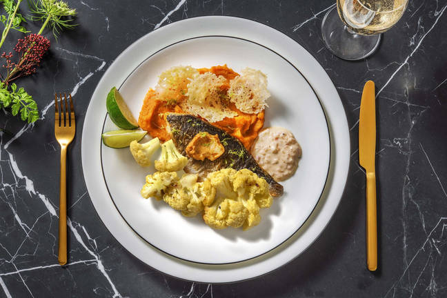 Daurade au beurre de paprika & tuile de parmesan