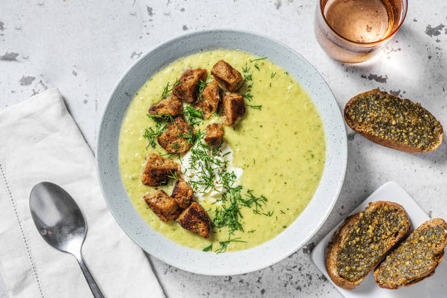 Soupe de courgette-poireau & crostini au pesto