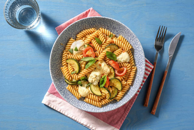 Fusilli Caprese mit Mozzarella
