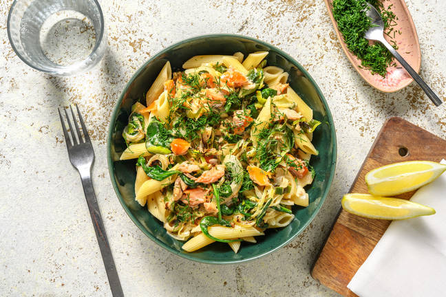 Romige penne met warmgerookte zalm