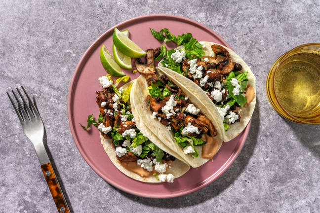 Tacos veggie ai fagioli rossi e formaggio greco
