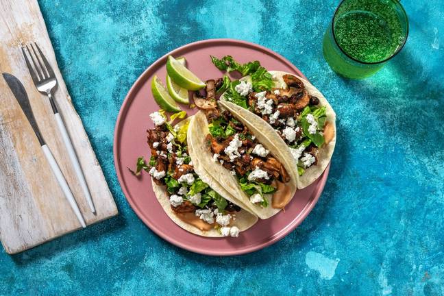 Vegetarische Bohnen-Tacos mit Feta