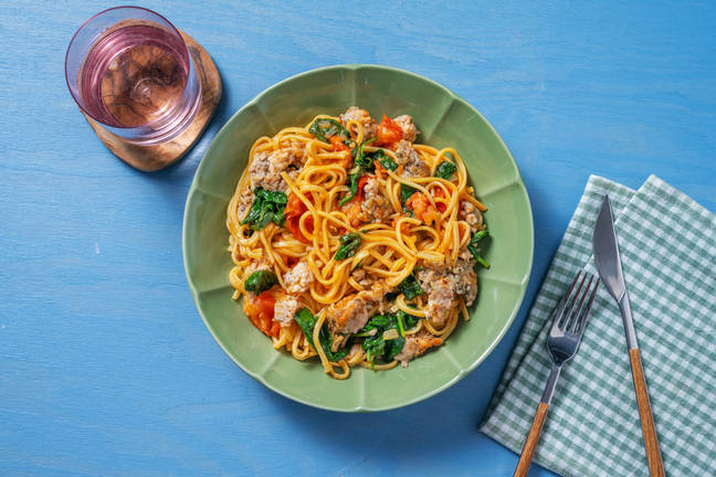 Spaghetti au poulet en sauce pesto rosso