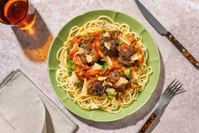 Basil Pesto Beef Meatball Spaghetti