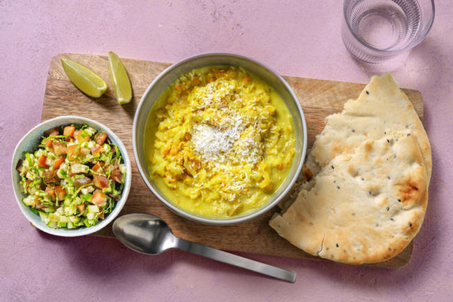 Dahl met naan en salsa