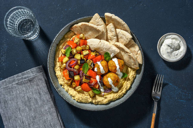 Falafelbowl met zelfgemaakte hummus