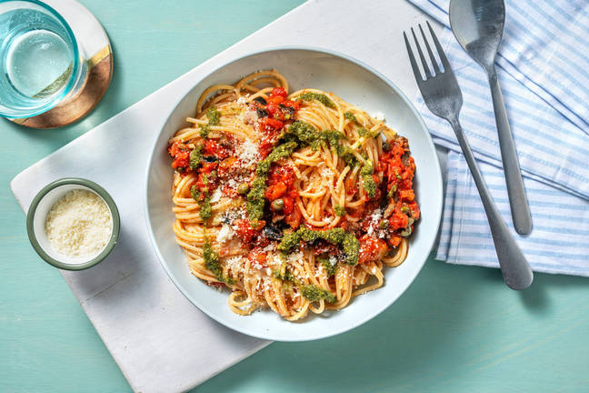 Spaghetti Puttanesca mit Kapern,