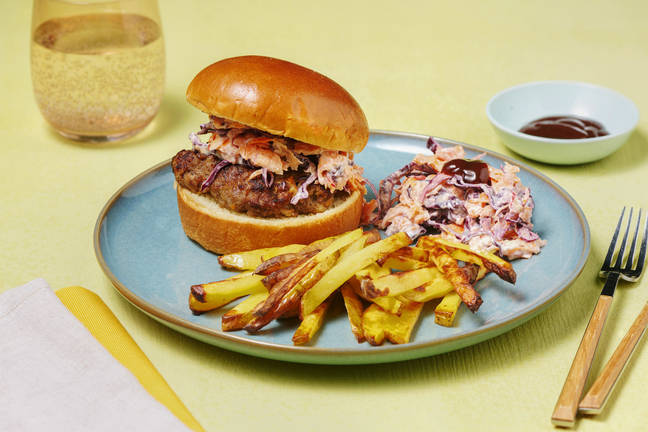 Saftig burger og fries