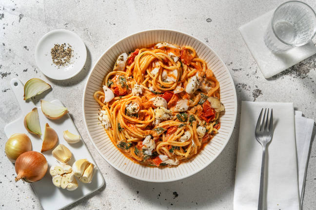 Lieu noir & spaghetti sauce tomates cerises-mascarpone