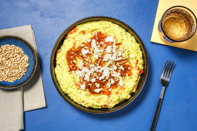 Broccoli-spitskoolstoemp met uiensaus
