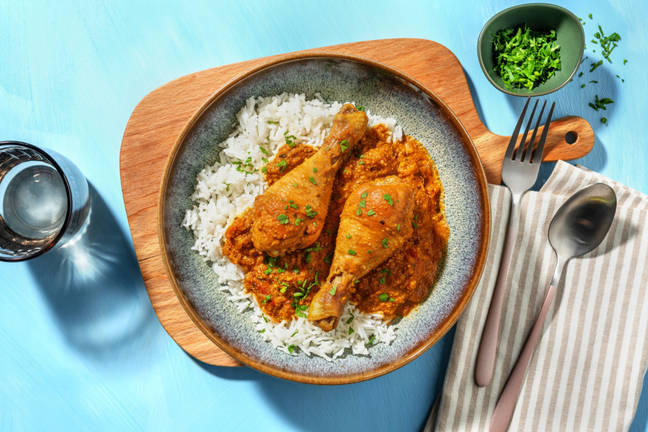 Guiso de pollo con picada de avellanas