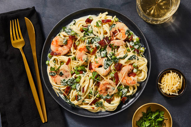 Linguine and Shrimp Alfredo