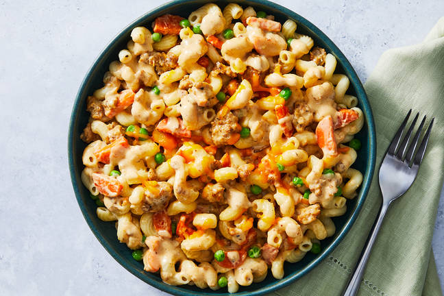 Quick Creamy Sausage and Cheddar Cavatappi 