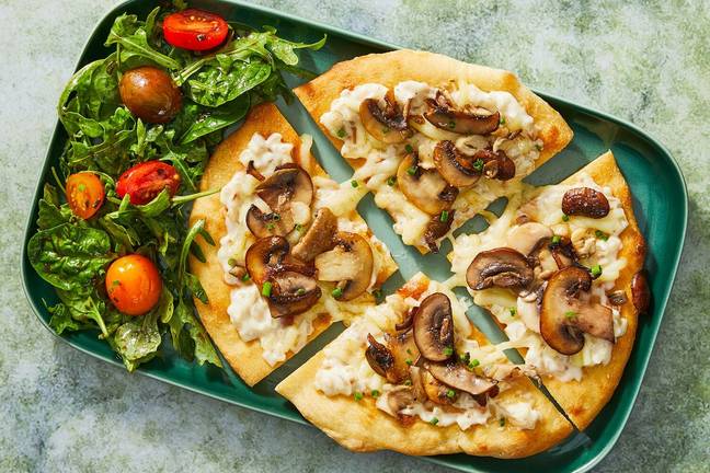 Pizza au mélange de champignons et aux truffes