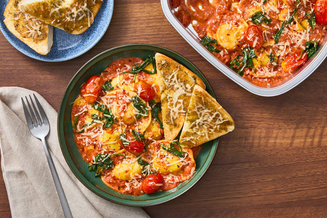 Prep & Bake Creamy Tomato Spinach Ravioli
