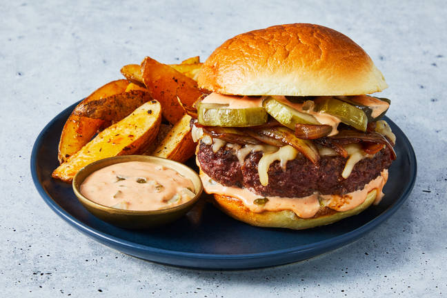 Cajun Beef & White Cheddar Burgers