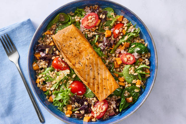 Garlicky Roasted Salmon & Farro Salad