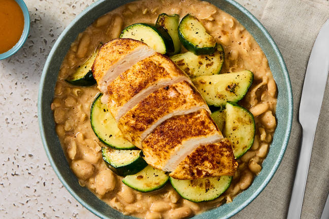 Fajita-Spiced Chicken & Creamy Cannellini Beans