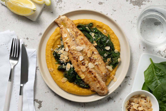 Heekfilet à la meunière met wortel-linzenpuree