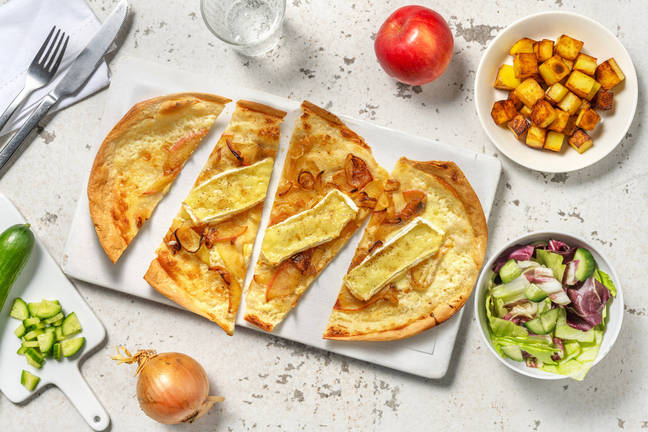 Flammkuchen met appel en brie