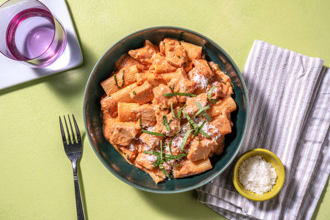 Romige rigatoni met veggie kip en Parmigiano Reggiano