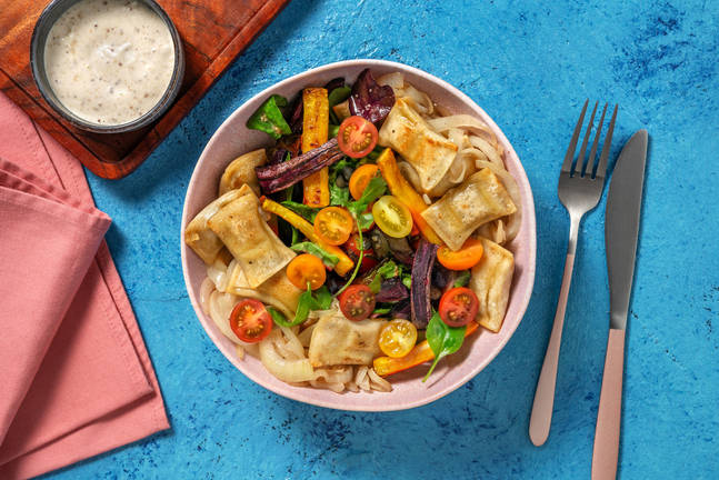 Vegane Maultaschen auf Wurzelgemüse-Salat