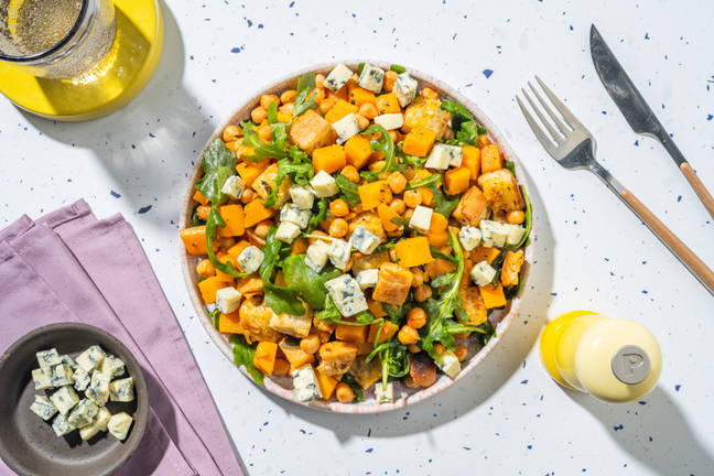 Panzanella autunnale di zucca e gorgonzola