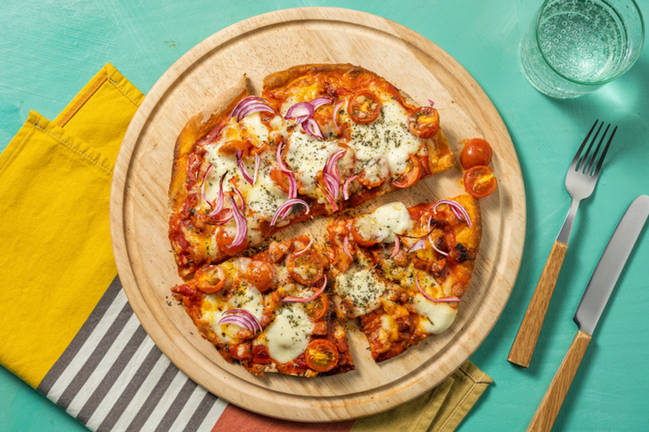 Chorizo y miel: pizza con mozzarella italiana