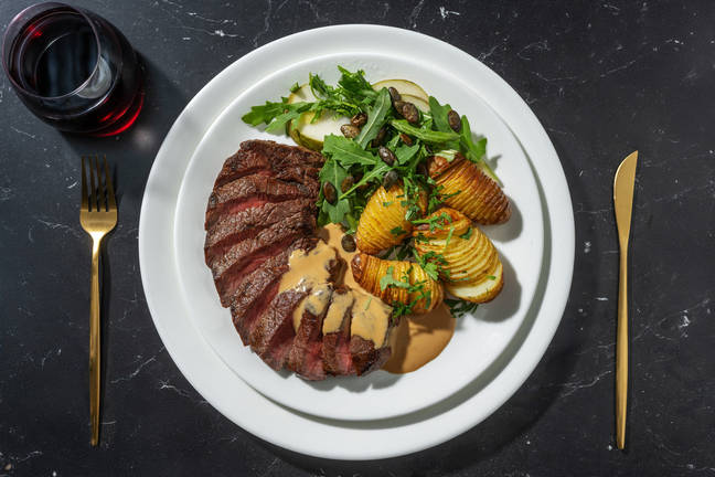 Pannestekt biff og kremet rødvinssaus