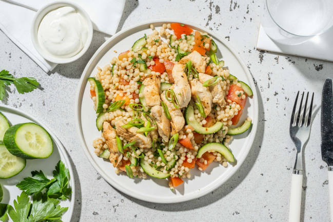 One-Pot: Hähnchen-Perlencouscous-Salat