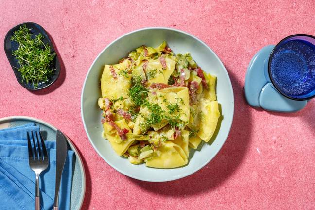 Cremige Paccheri Pasta mit Krustenschinken